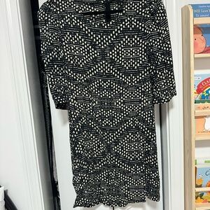 Twelfth Street by Cynthia Vincent 3/4 sleeve Shift Patterned Dress